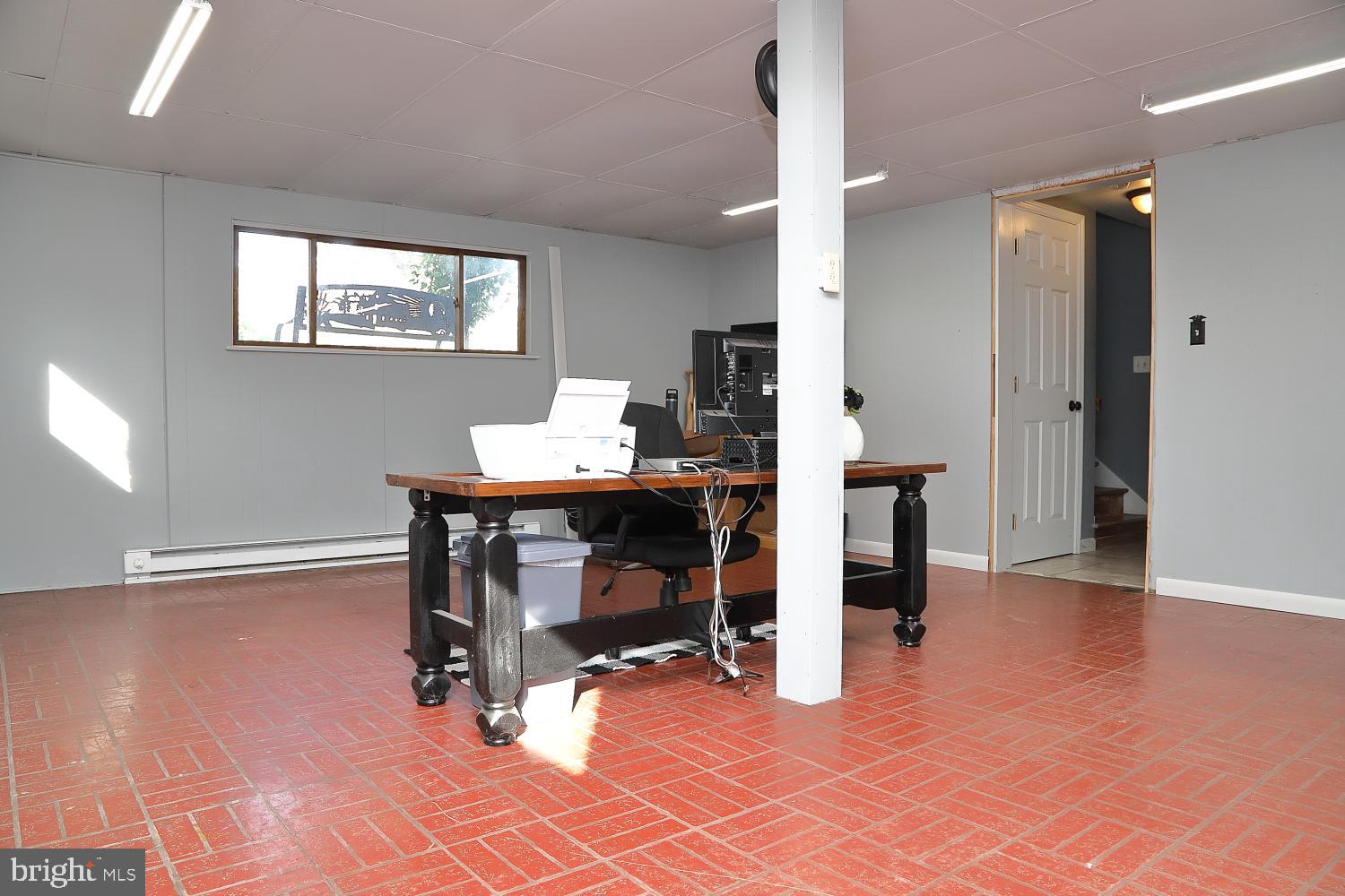 668 Reinholds Road Denver, PA 17517 - Photo 26 of 39 Gallery Image 26