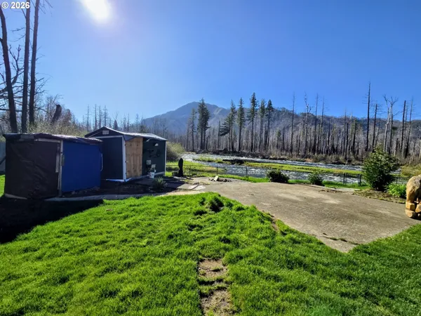 $329,000 | 52912 McKenzie Highway, Blue River, OR 97413