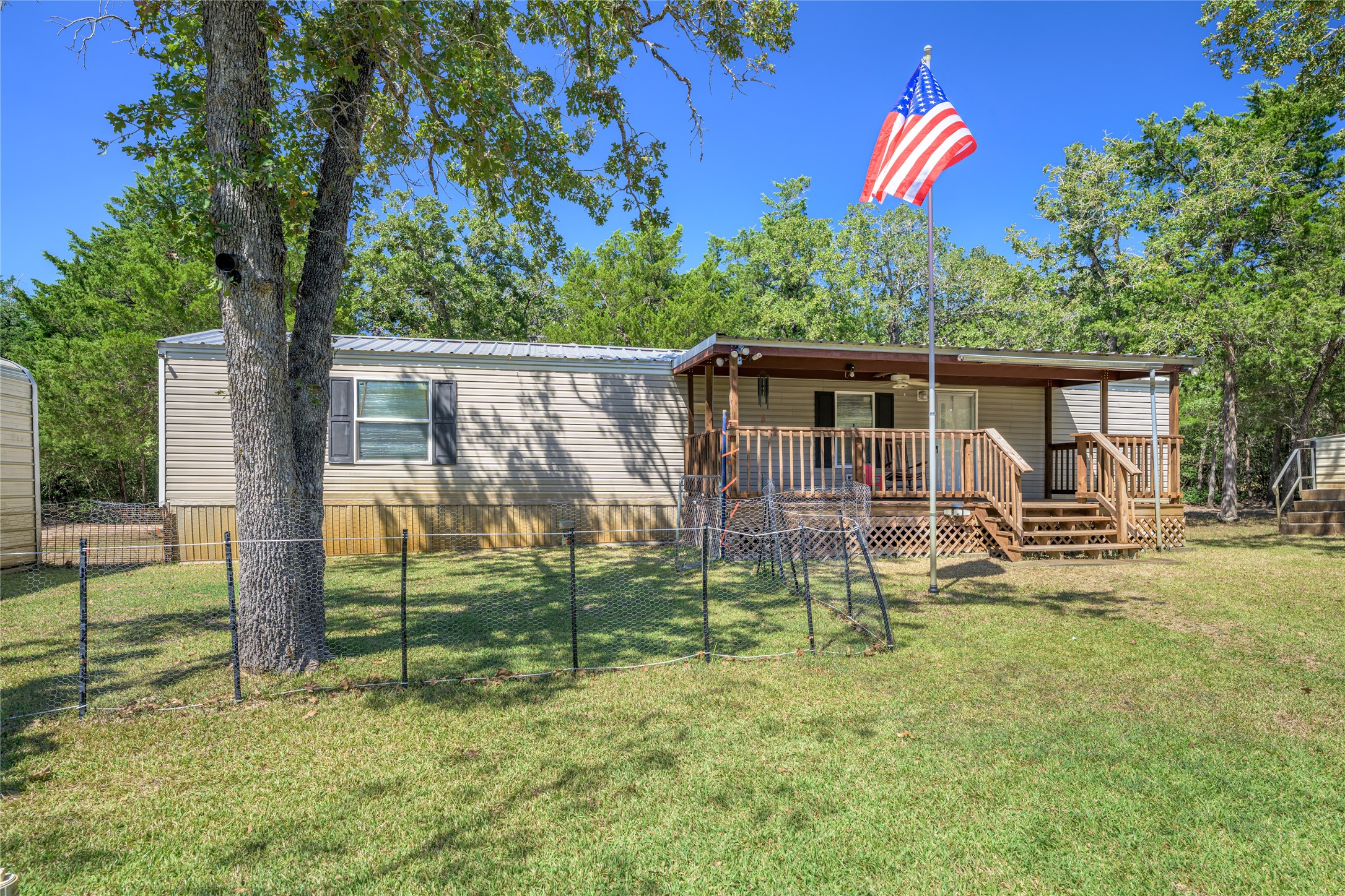 3940 Davis Road West Point, TX 78963 - Photo 4 of 22 front view of a house with a yard