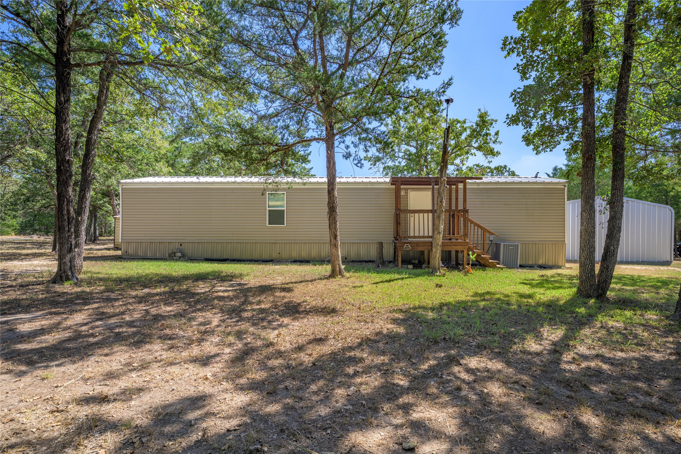 3940 Davis Road West Point, TX 78963 - Photo 7 of 22 a backyard of a house