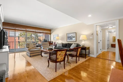 $1,399,000 | 85 Grove Street, Unit 311, Wellesley, MA 02482