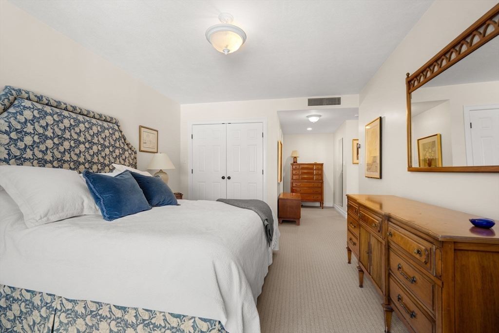 85 Grove Street, Unit 311 Wellesley, MA 02482 - Photo 13 of 28