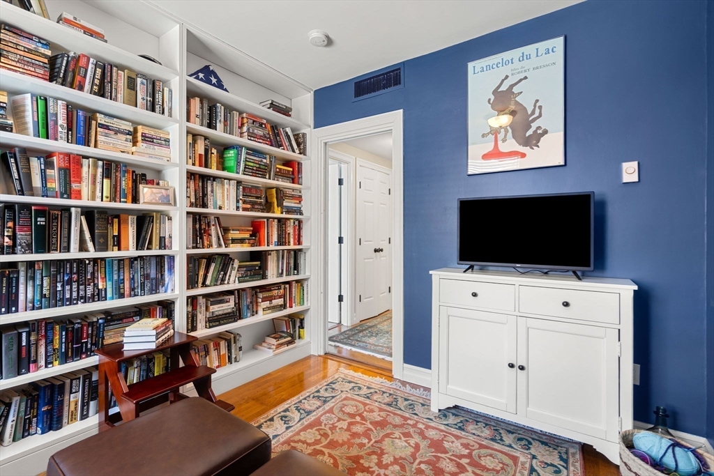 85 Grove Street, Unit 311 Wellesley, MA 02482 - Photo 23 of 28