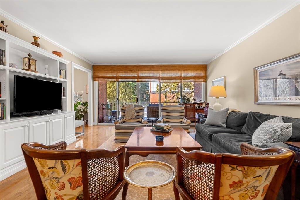 85 Grove Street, Unit 311 Wellesley, MA 02482 - Photo 4 of 28