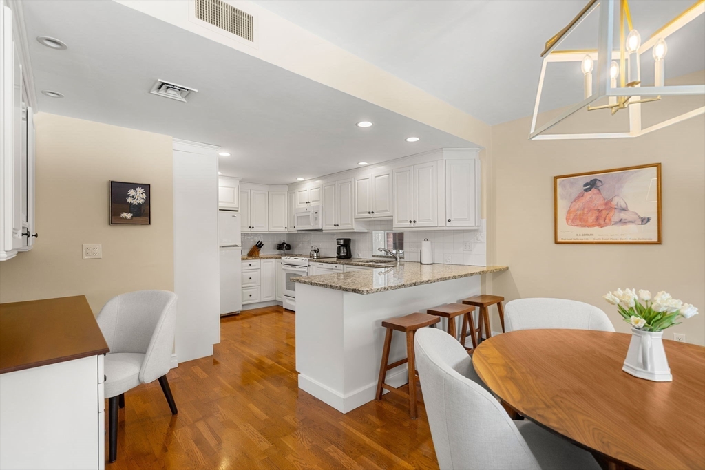 85 Grove Street, Unit 311 Wellesley, MA 02482 - Photo 8 of 28