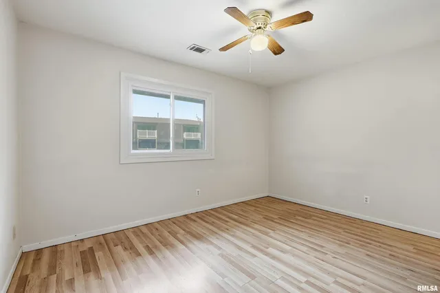 $80,000 | 1249 48th Avenue, Unit 18, East Moline, IL 61244