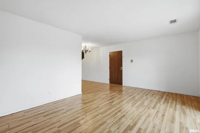 $80,000 | 1249 48th Avenue, Unit 18, East Moline, IL 61244