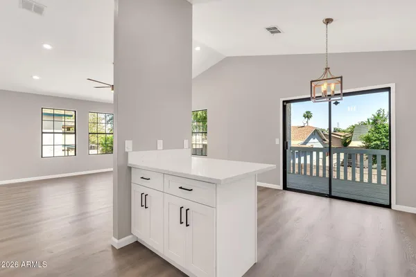 $449,000 | 921 South Val Vista Drive, Unit 41, Mesa, AZ 85204