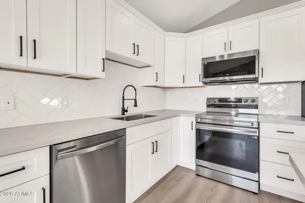 $449,000 | 921 South Val Vista Drive, Unit 41, Mesa, AZ 85204