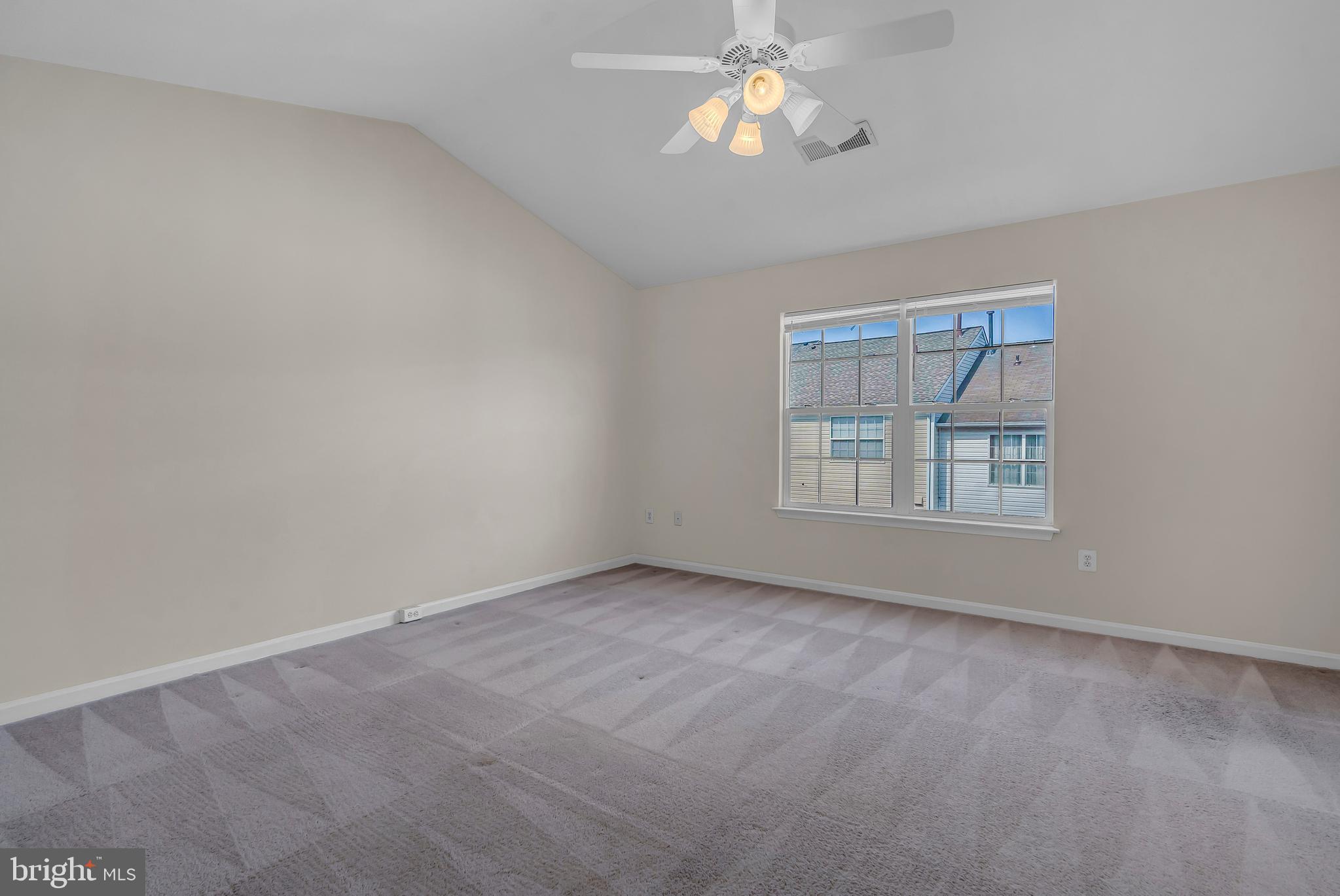 47392 Victoria Falls Square Sterling, VA 20165 - Photo 15 of 52 Primary Suite