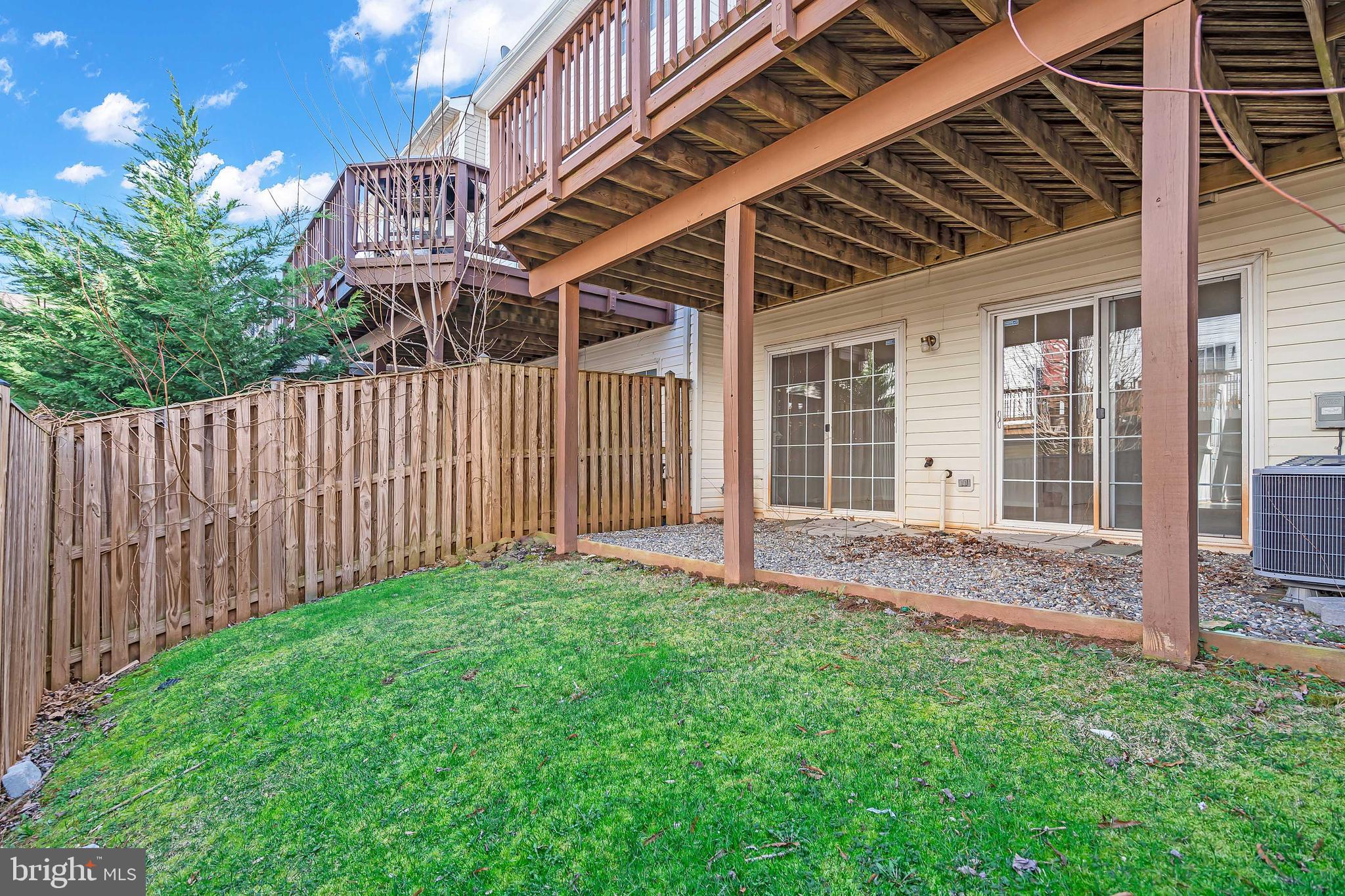 47392 Victoria Falls Square Sterling, VA 20165 - Photo 37 of 52 Yard