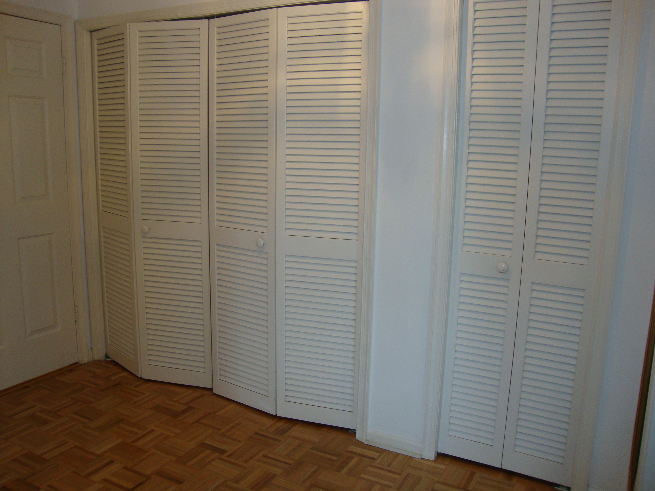 2679 South Ocean Boulevard, Unit 2B Boca Raton, FL 33432 - Photo 18 of 42 a view of a room with a door