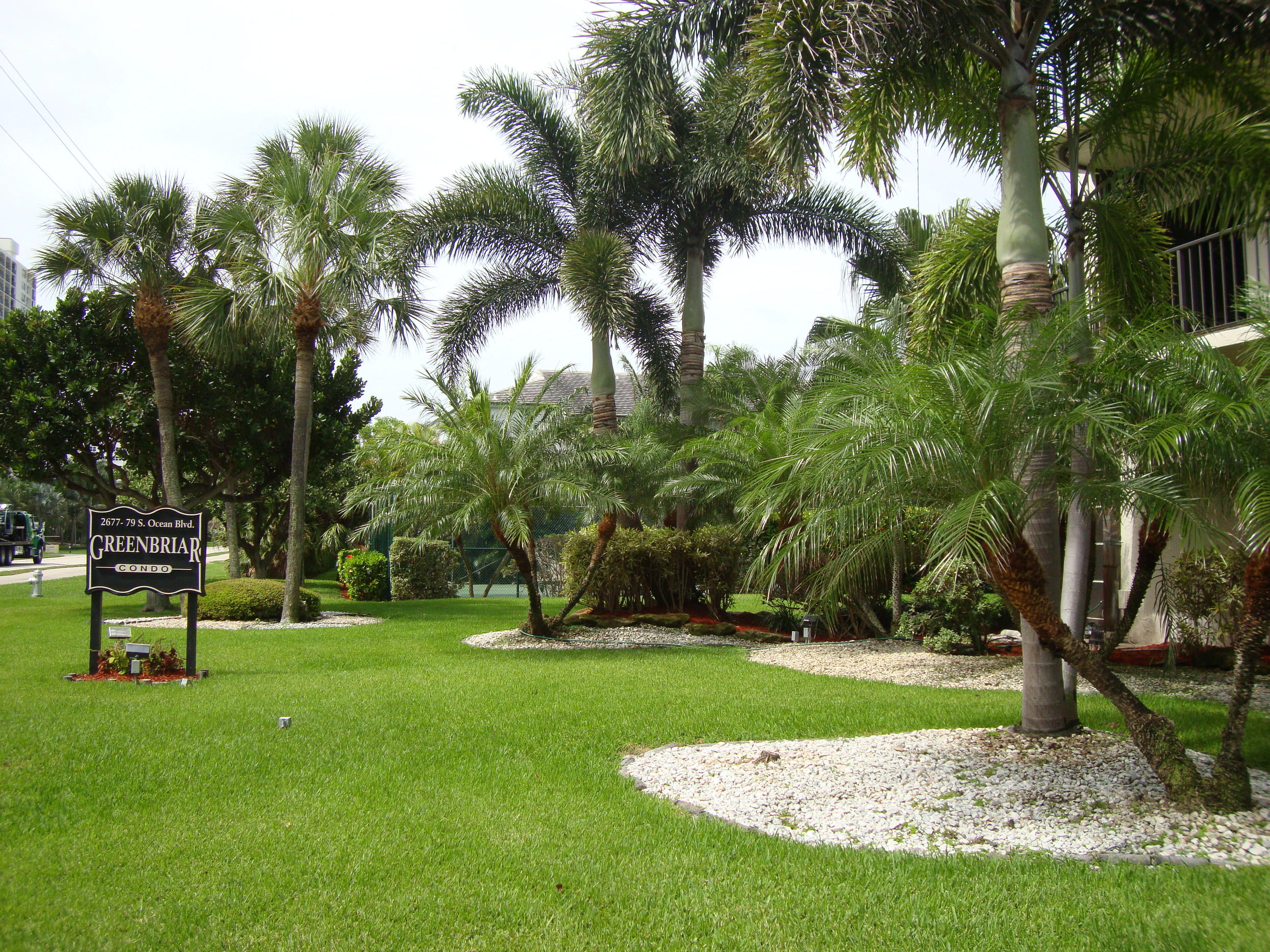 2679 South Ocean Boulevard, Unit 2B Boca Raton, FL 33432 - Photo 38 of 42 a view of a park with a tree