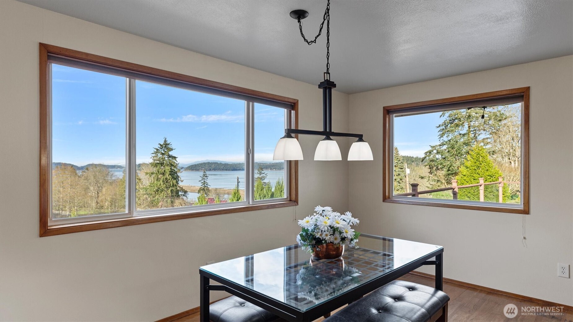 5011 Bakerview Road Oak Harbor, WA 98277 - Photo 13 of 38 Gallery Image 13