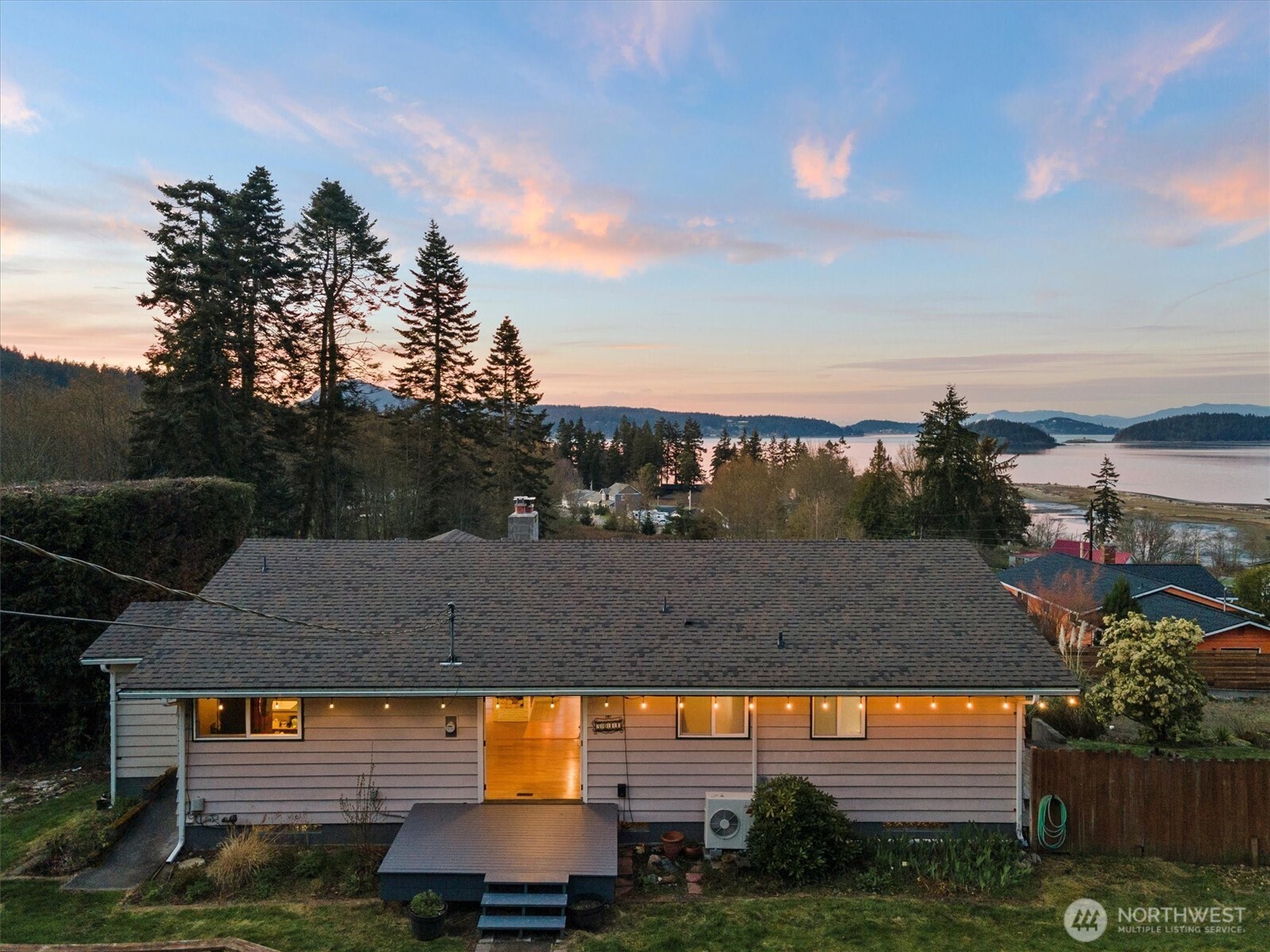 5011 Bakerview Road Oak Harbor, WA 98277 - Photo 35 of 38 Gallery Image 35