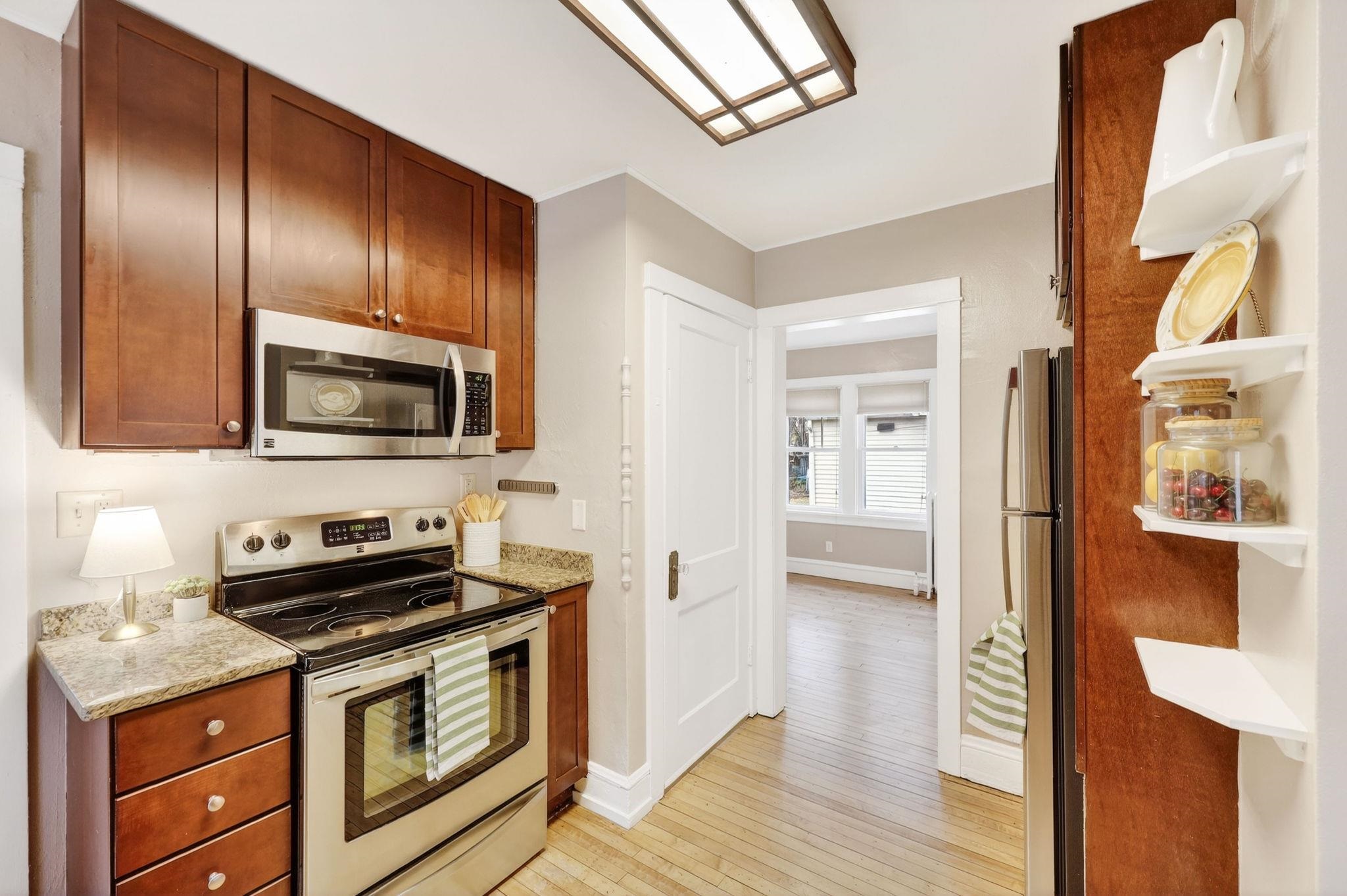 2737 Union Street Madison, WI 53704 - Photo 14 of 39