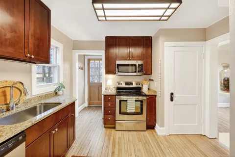 $379,900 | 2737 Union Street, Madison, WI 53704