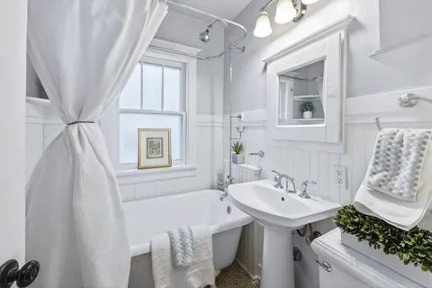 $379,900 | 2737 Union Street, Madison, WI 53704