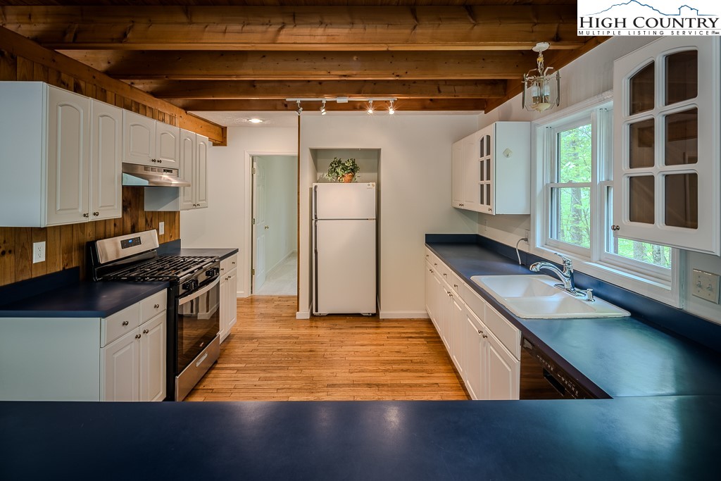 680 Timberlane Drive Boone, NC 28607 - Photo 19 of 50