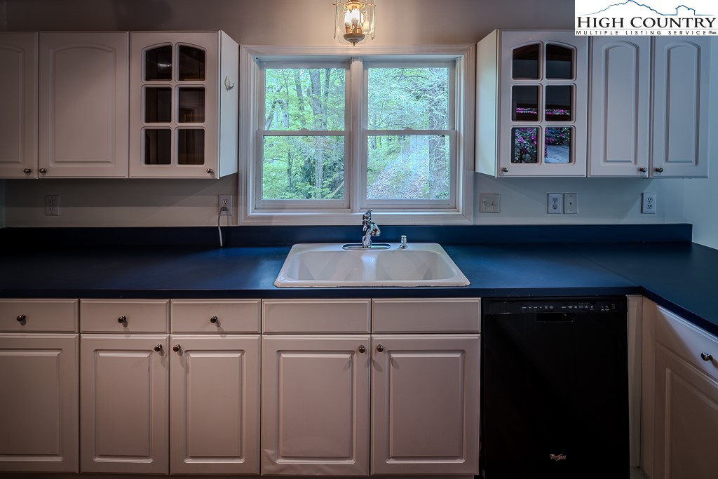 680 Timberlane Drive Boone, NC 28607 - Photo 21 of 50