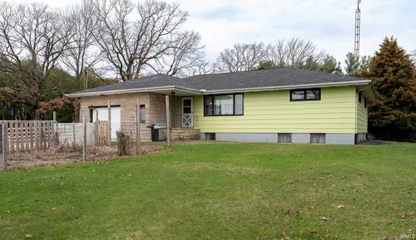 $215,000 | 13710 West 600 North, North Judson, IN 46366