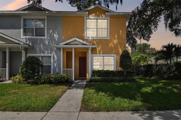 $2,100 | 3430 High Hampton Circle, Tampa, FL 33610