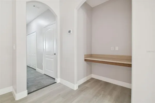 $2,100 | 3430 High Hampton Circle, Tampa, FL 33610