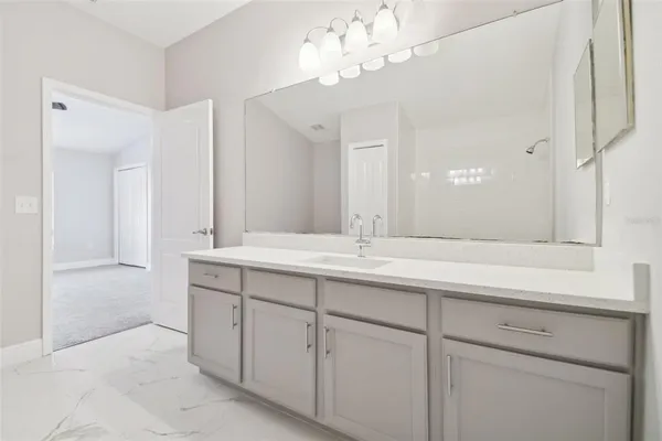 $2,100 | 3430 High Hampton Circle, Tampa, FL 33610
