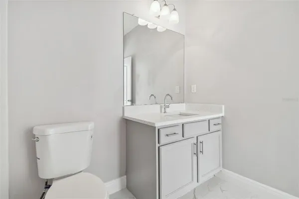 $2,100 | 3430 High Hampton Circle, Tampa, FL 33610