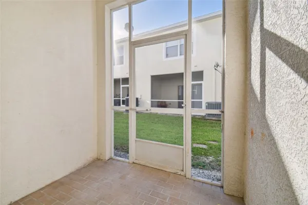 $2,100 | 3430 High Hampton Circle, Tampa, FL 33610