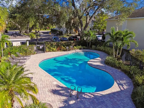 $2,100 | 3430 High Hampton Circle, Tampa, FL 33610