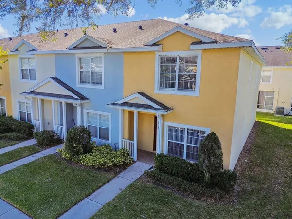 $2,100 | 3430 High Hampton Circle, Tampa, FL 33610