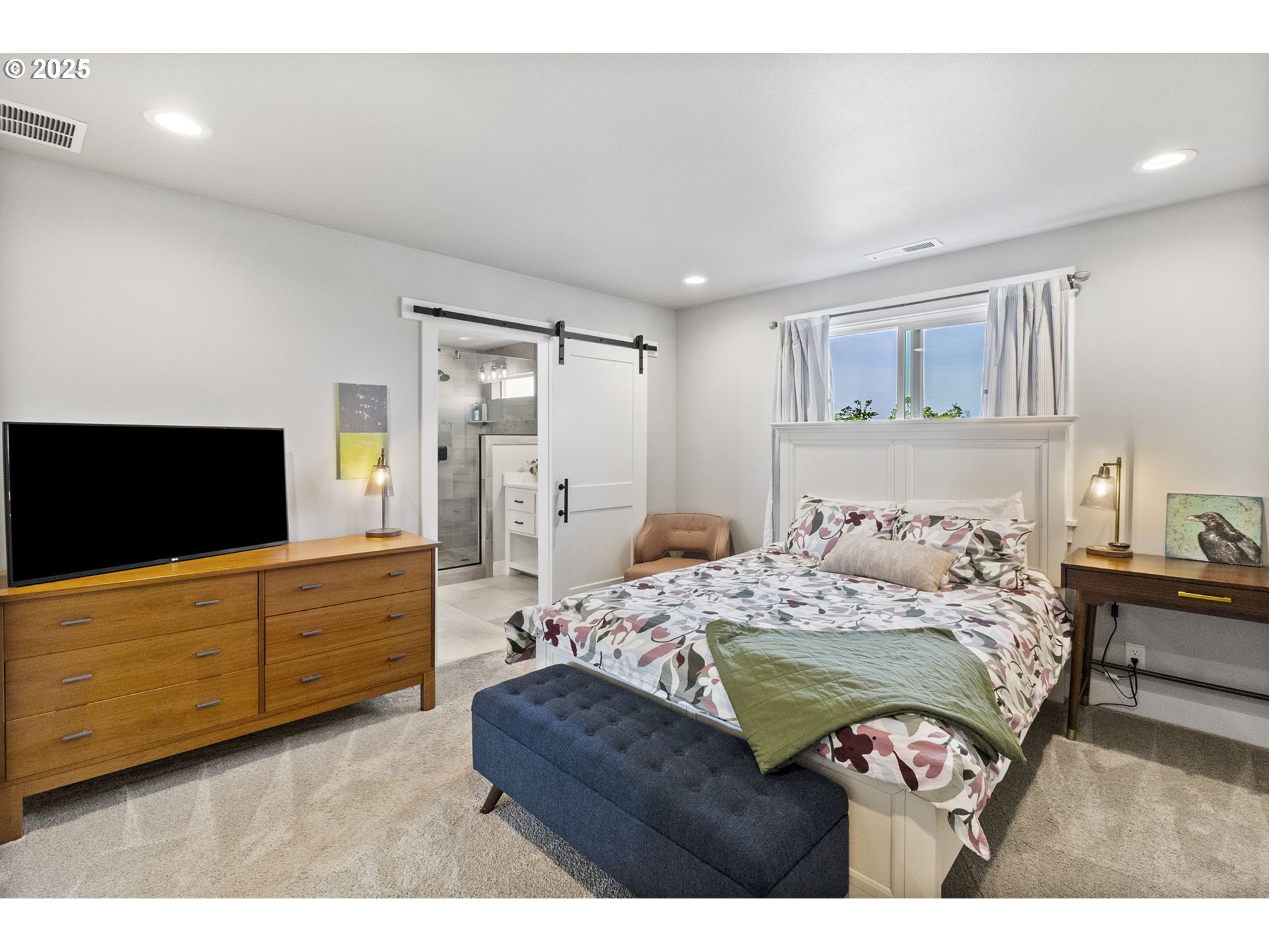 3588 Nestucca Loop Eugene, OR 97408 - Photo 17 of 39 Bedroom, Owner's Suite