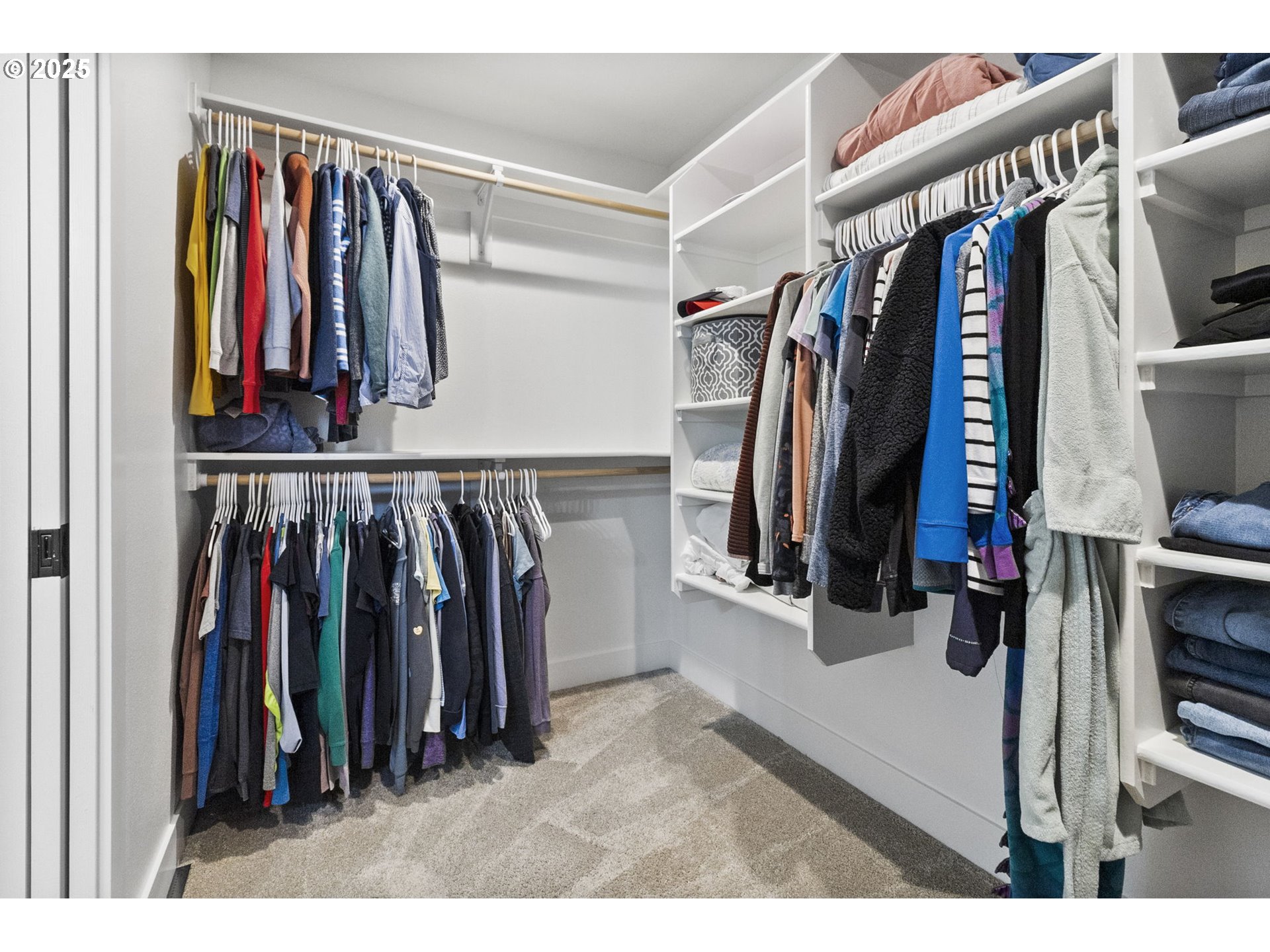 3588 Nestucca Loop Eugene, OR 97408 - Photo 23 of 39 Bedroom, Owner's Suite