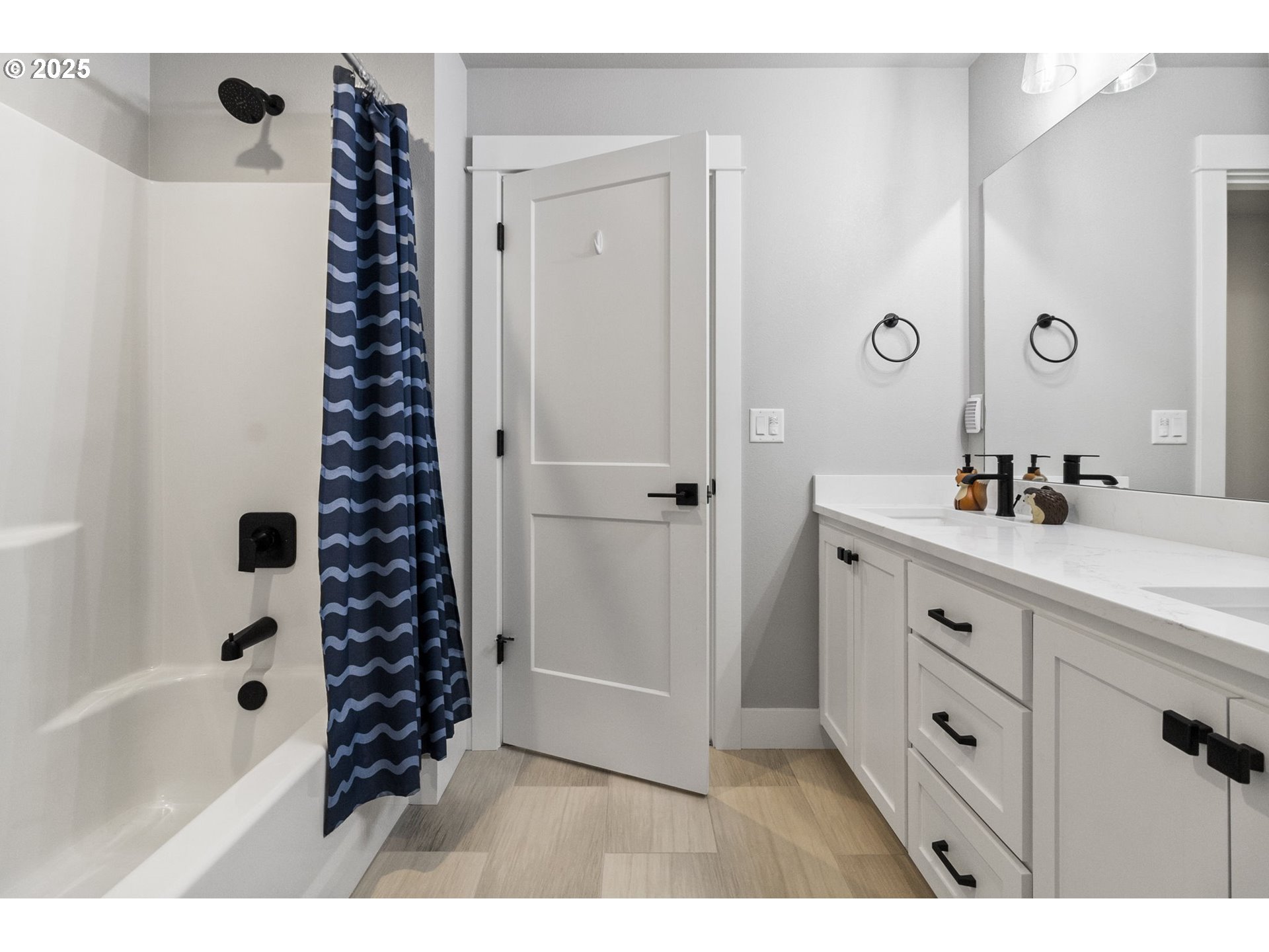 3588 Nestucca Loop Eugene, OR 97408 - Photo 28 of 39 Bathroom