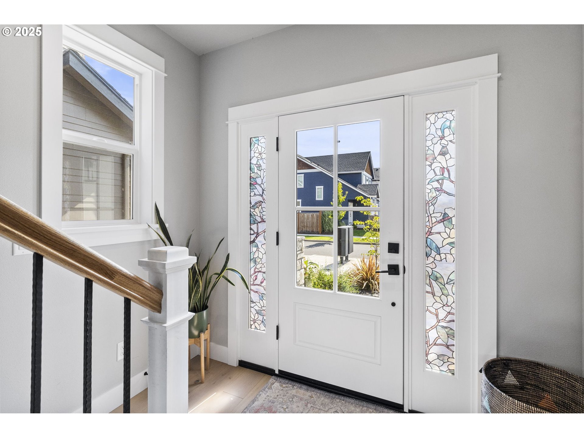 3588 Nestucca Loop Eugene, OR 97408 - Photo 3 of 39 Entrance/Foyer