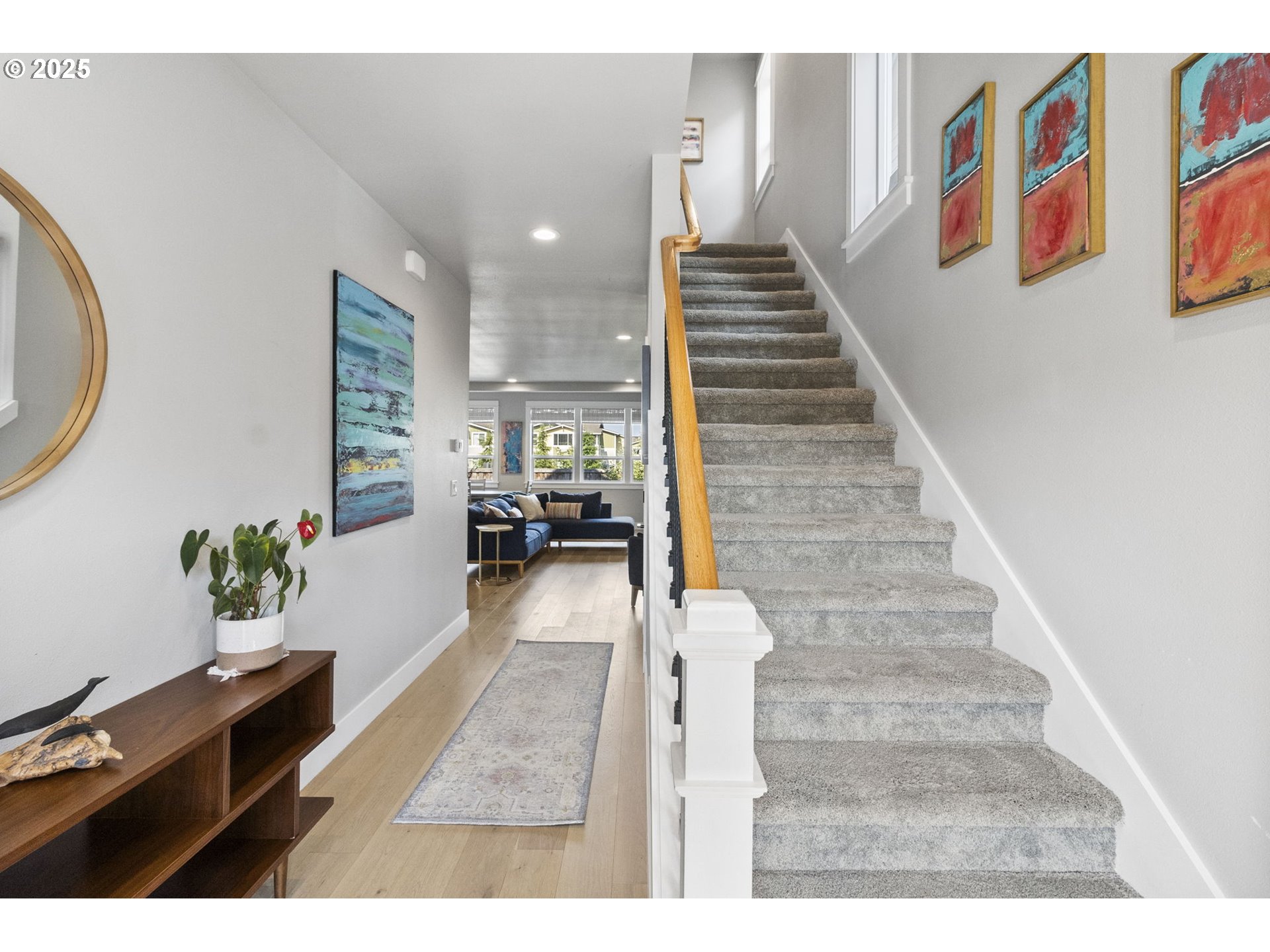 3588 Nestucca Loop Eugene, OR 97408 - Photo 4 of 39 Hallway