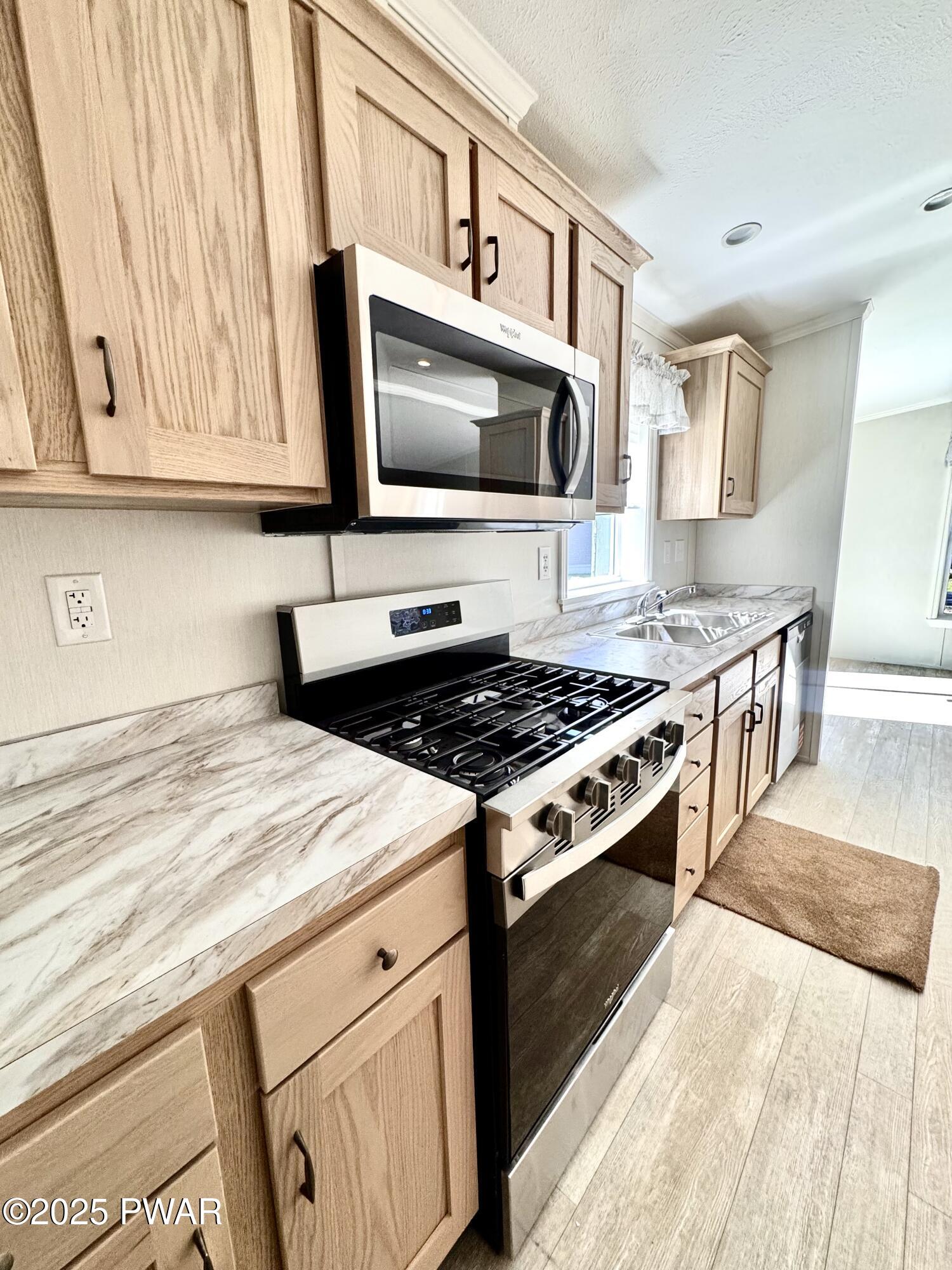 115 Middle Road Greentown, PA 18426 - Photo 16 of 56