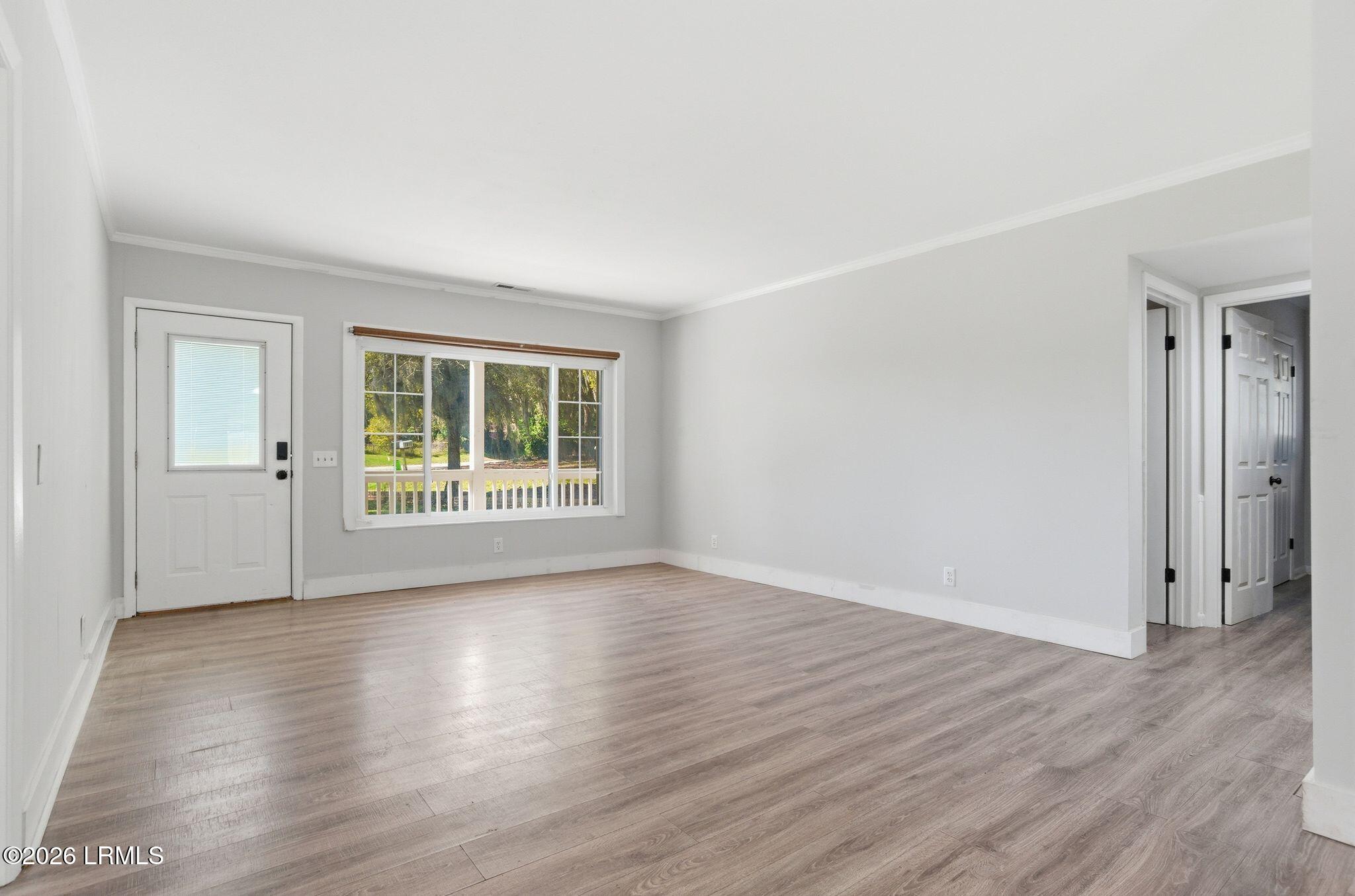 3014 Shell Point Road Beaufort, SC 29906 - Photo 6 of 45 lp2603221-1010