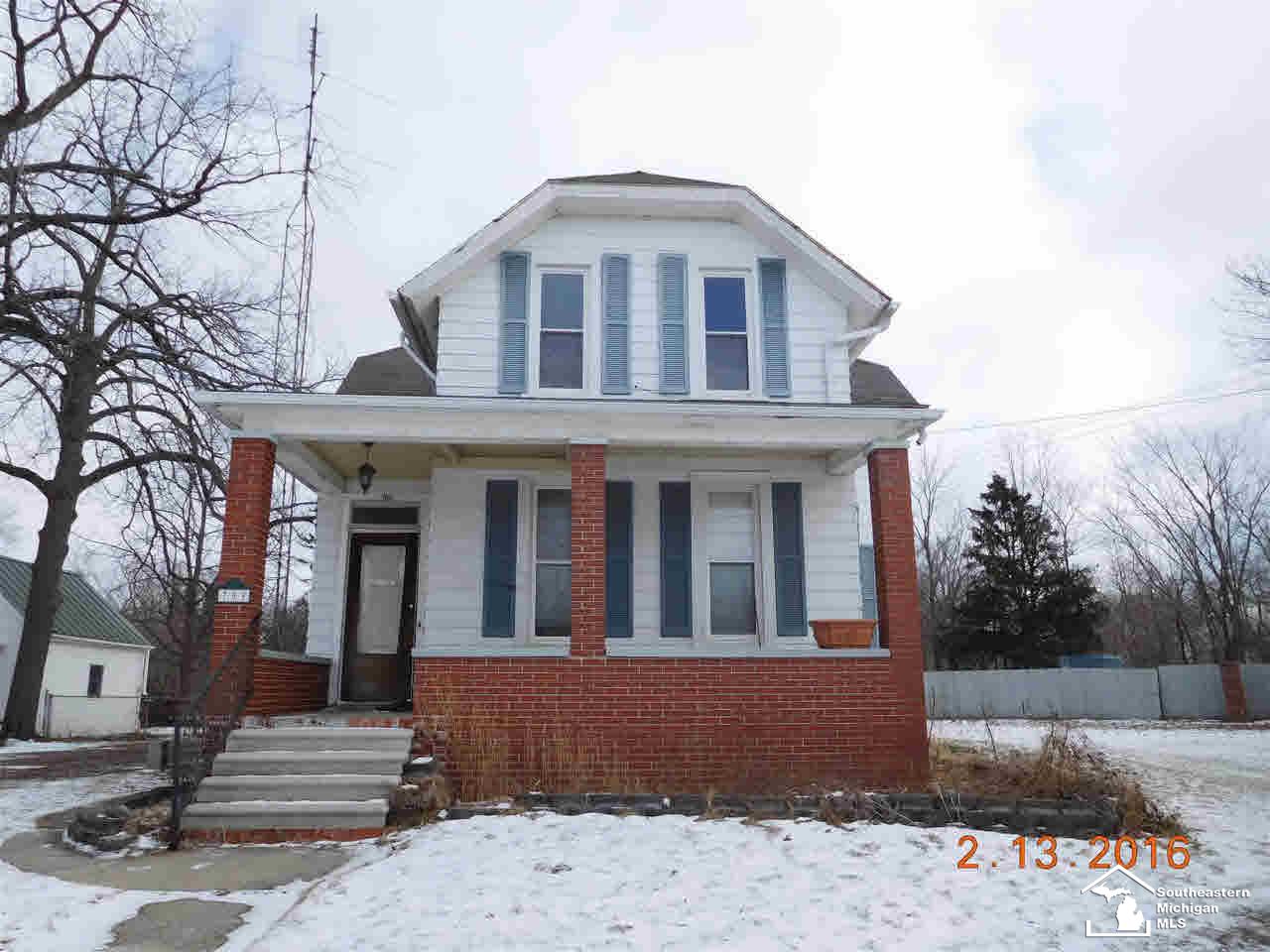 709 Laplaisance Road Monroe, MI 48161 - Photo 2 of 26 21112011-1.JPG