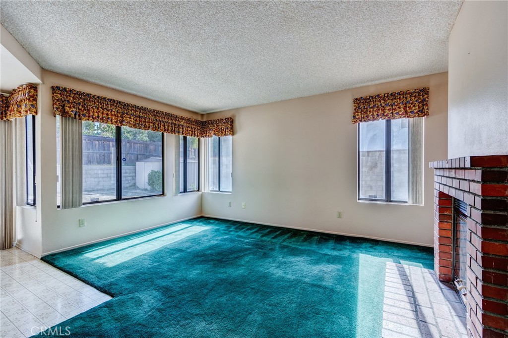 1922 Alta Street Redlands, CA 92374 - Photo 14 of 45 an empty room with windows