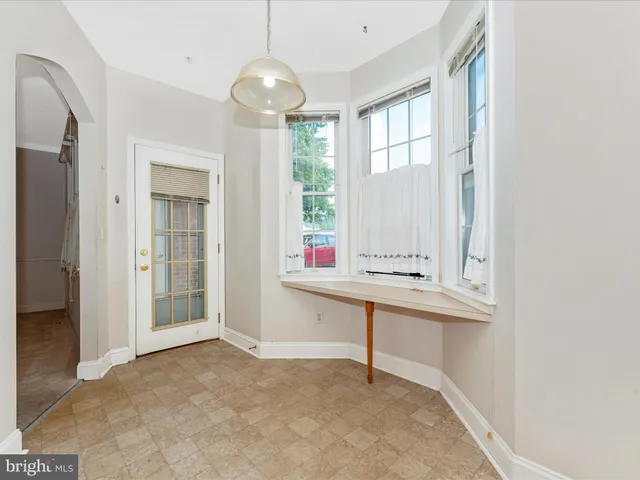 a view of an entrance of the house