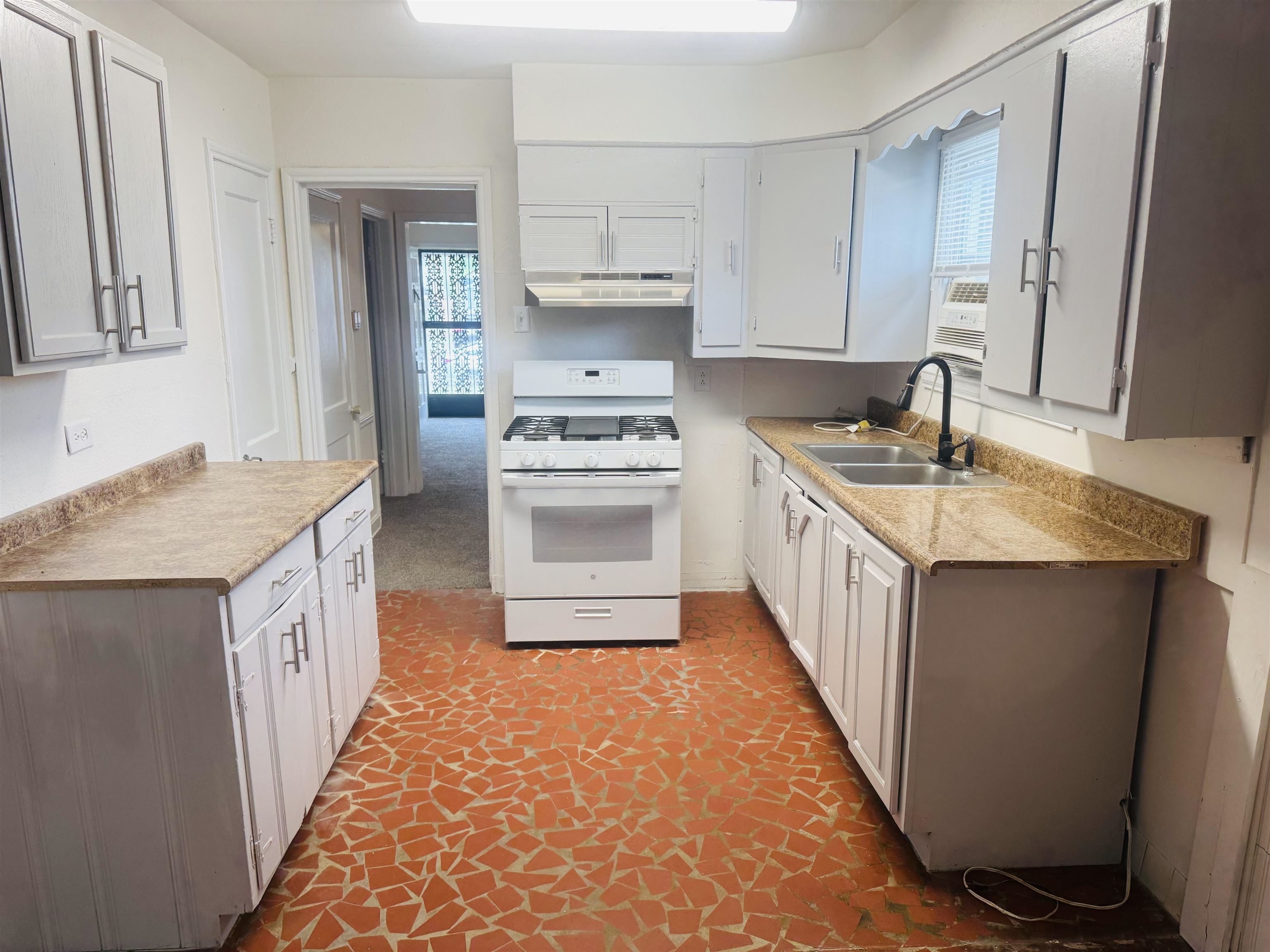 599 Isabelle Street Memphis, TN 38122 - Photo 15 of 18