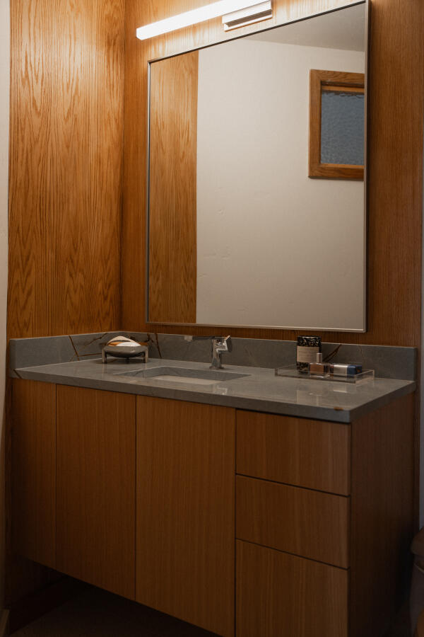 208 Georginia Road, Unit A Ketchum, ID 83340 - Photo 56 of 58 Bathroom 3