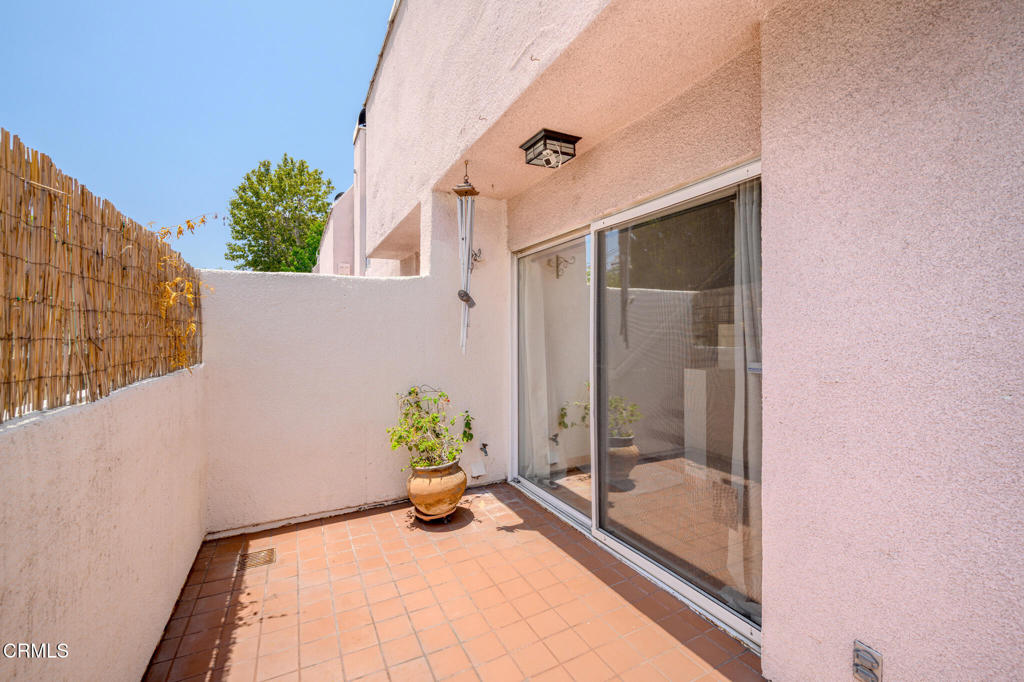 400 Monterey Road, Unit 16 Glendale, CA 91206 - Photo 20 of 42 snaplistla_17