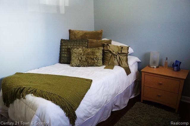 3191 Gerald Avenue Rochester, MI 48307 - Photo 15 of 20 BEDROOM.jpg
