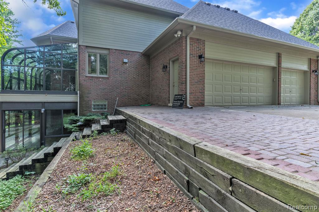 1691 Spring Creek Drive Rochester Hills, MI 48306 - Photo 74 of 78