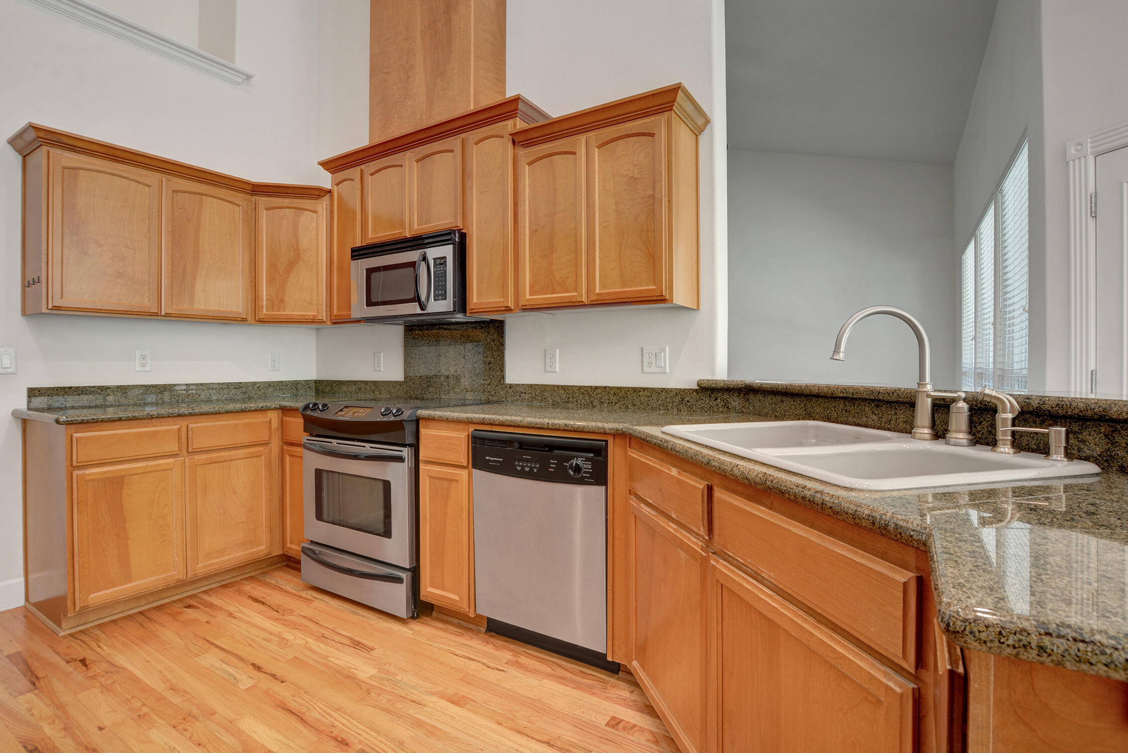 108 Sandridge Way Eagle Point, OR 97524 - Photo 34 of 55 DSC_6395_6_7Natural Custom Settings