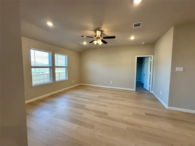 $292,040 | 1722 San Jacinto Drive, Brenham, TX 77833