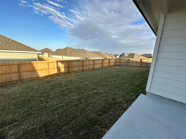 $292,040 | 1722 San Jacinto Drive, Brenham, TX 77833